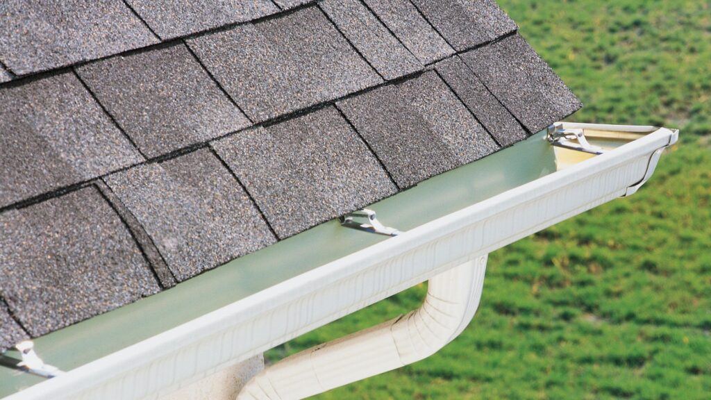 Seamless Gutter Services in North Port